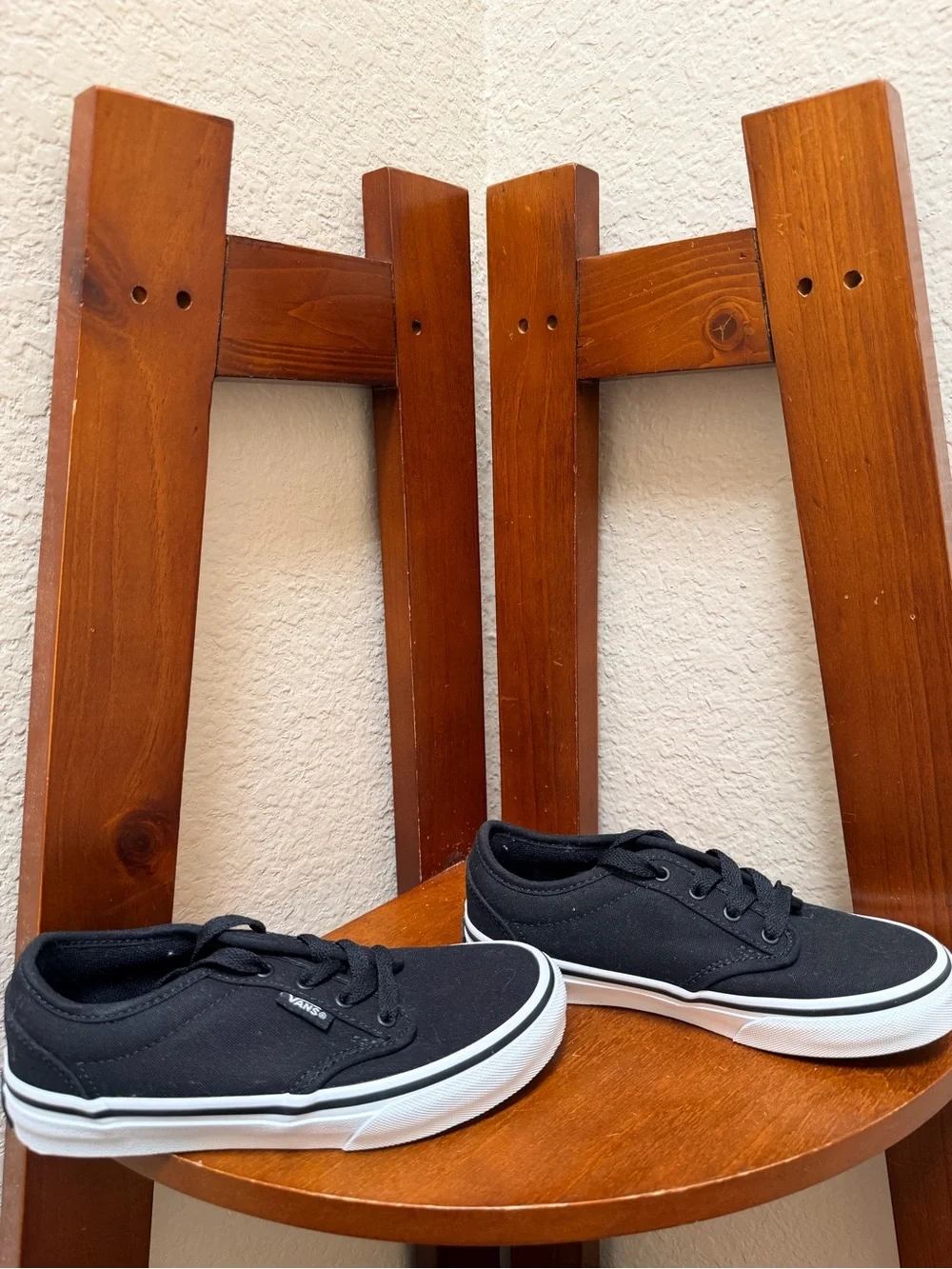 Vans atwood low